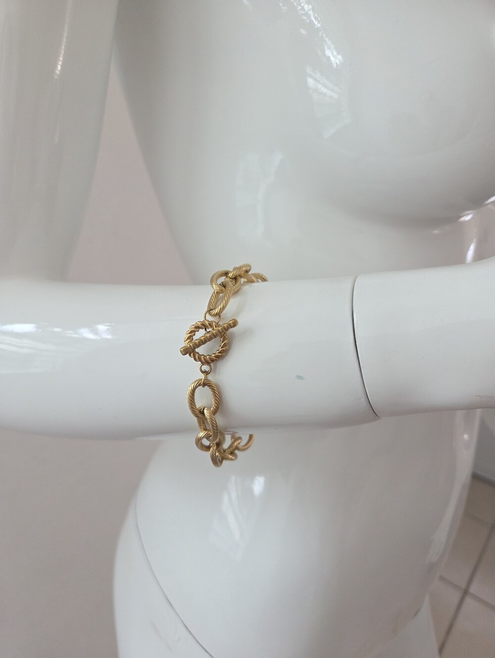 Chunky Gold Chain Toggle Necklace & Bracelet Set Twisted Oval Links - Picture 10 of 15